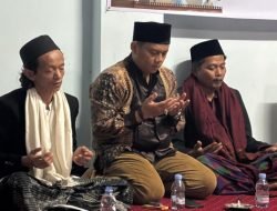 Wakil Ketua DPRD Kabupaten Bandung, M. Hailuki, menggelar kegiatan santunan santri di Pondok Pesantren Parungserab, Kecamatan Soreang.