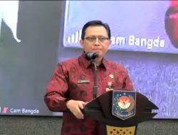 Dirjen Bangda Kemendagri Restuardy Daud saat membuka Rakor Pencapaian dan Pelaporan SPM Wilayah Barat di Bandung