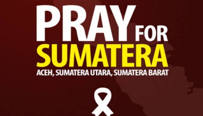 Ribuan korban banjir di Sumatera Utara, Aceh serta Sumatera Barat masih menunggu bantuan yang sangat diperlukan.