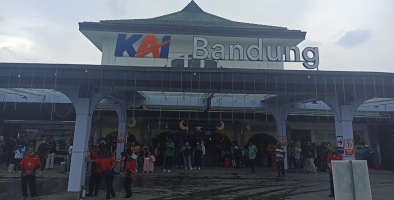STASIUN BANDUNG