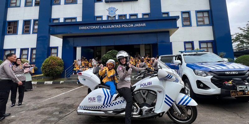 Polisi Sahabat Polisi