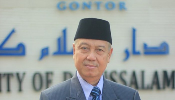Duka mendalam menyelimuti Pondok Modern Darussalam Gontor (PMDG) Ponorogo. Salah satu pimpinannya, Prof. KH. Amal Fathullah Zarkasyi, wafat.