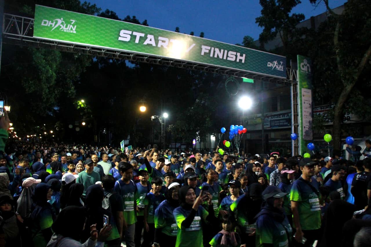 Ribuan peserta ikuti DH Run 2026 yang diselenggarakan di Kota Bandung pada Sabtu, 7 Februari 2026. (Gani Kurniawan)