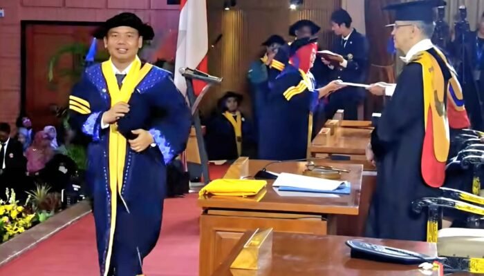 Ketua Komisi I DPRD Jabar Raih Gelar Doktor, Dorong Transformasi Digital Pemerintah