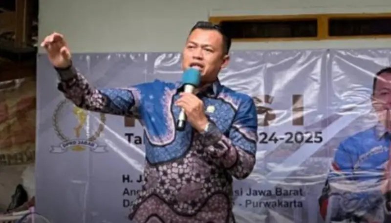 Transparansi dan partisipasi publik menjadi fokus utama dalam Pengawasan Penyelenggaraan Pemerintahan di Kecamatan Rawamerta.