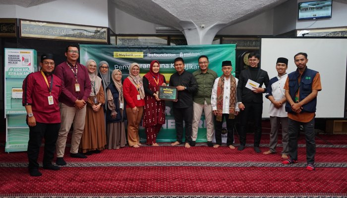 IBS Foundation dan Maybank Syariah hadirkan filter air minum untuk masjid dan pesantren lewat program Alirkan Kebaikan.