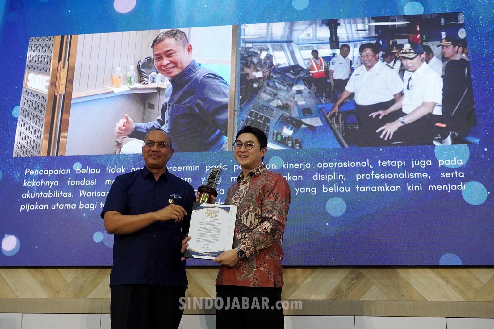 Anugerah Avirama Nawasena dalam rangka perayaan Dies Natalis ke-22 SBM ITB