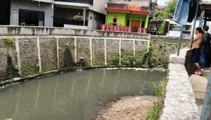 Sungai Cikapundung Kolot