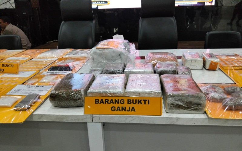 Barang bukti ganja