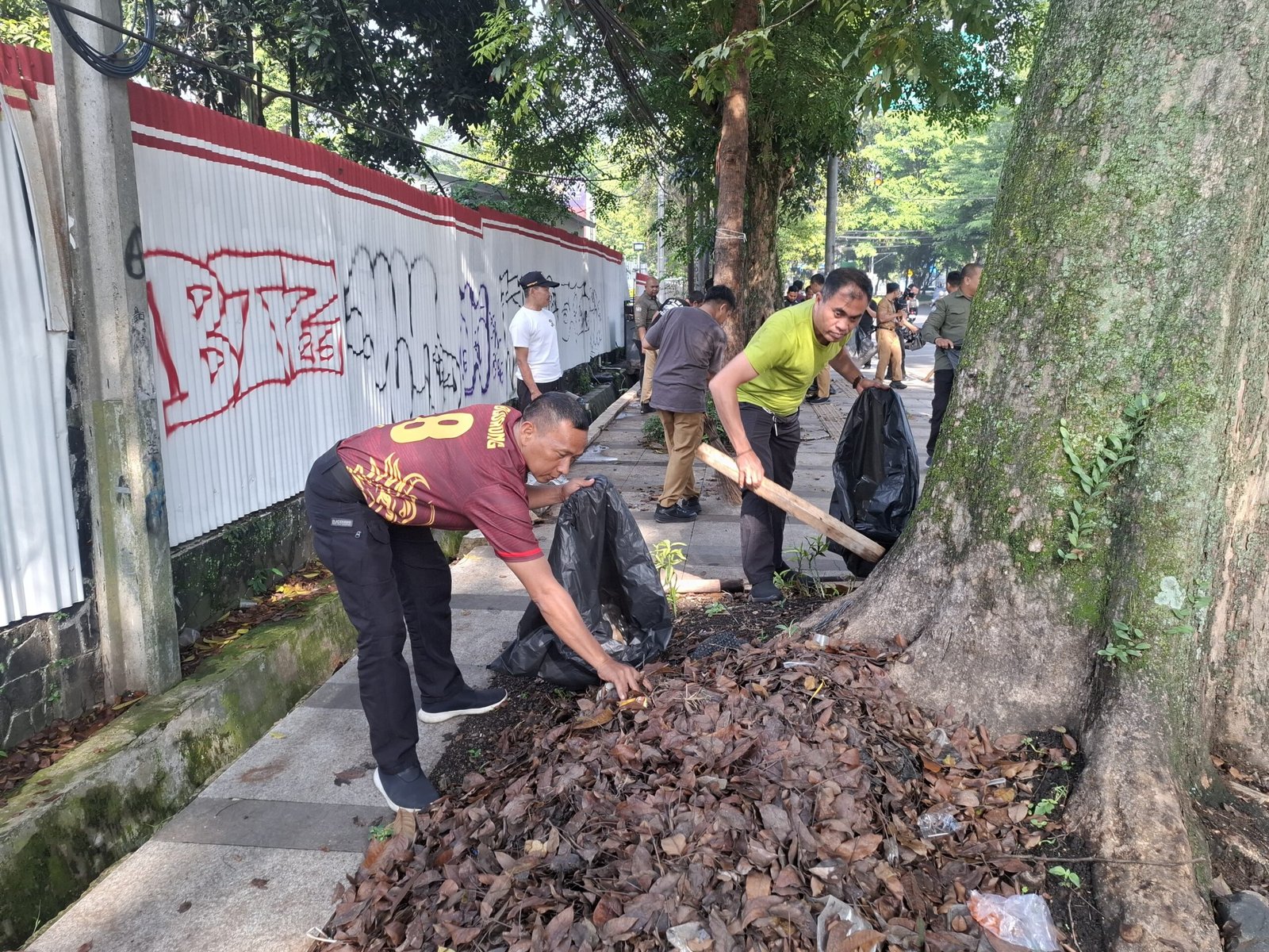 Dukung SE Gubernur, DPRD Jabar Rutin Gelar Aksi Bersih Dua Kali Sepekan