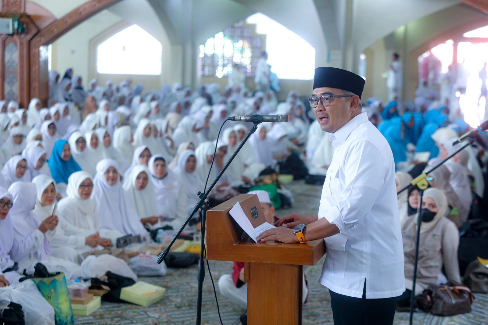 Lepas 1.679 Jemaah Haji, Wali Kota: Fokus Ibadah, Jaga Kesehatan