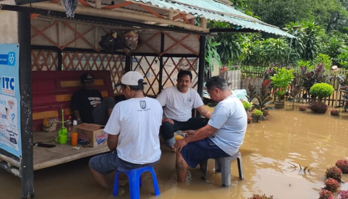 Dede Chandra Sasmita Bantu Penanganan Banjir di Rumpin Bogor