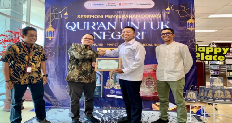 IBS Foundation menegaskan komitmennya dengan menyalurkan Al-Qur’an dan perlengkapan sekolah bagi santri yatim di Solo.