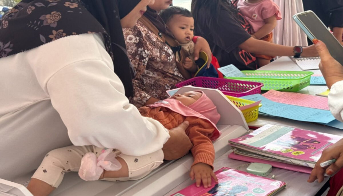 Alfamidi Cabang Bekasi kembali menyelenggarakan program CSR Edukasi Keluarga Balita di Alfamidi Sukamenak, Kabupaten Bandung.