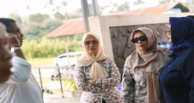 Anggota Komisi III DPRD Jabar Hj Ratnawati melaksanakan kunjungan kerja dengan meninjau PT Agronesia Aset BMC di KBB, Jumat (17/4/2026).