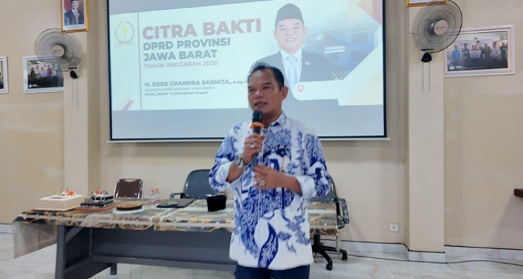 Anggota DPRD Jabar dari Fraksi Demokrat, H Dede Chandra Sasmit melaksanakan kegiatan Citra Bakti di daerah pemilihannya, Kabupaten Bogor.