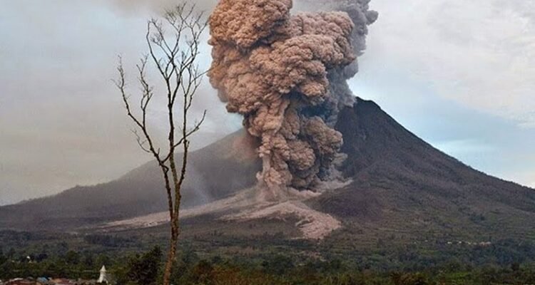 Gunung Dukono