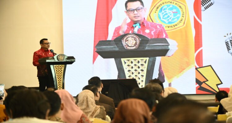 Sebanyak 224 perguruan tinggi swasta yang tergabung dalam APTISI Jabar bersama RRI Bandung menandatangani MoU akbar dengan KPID Jawa Barat.