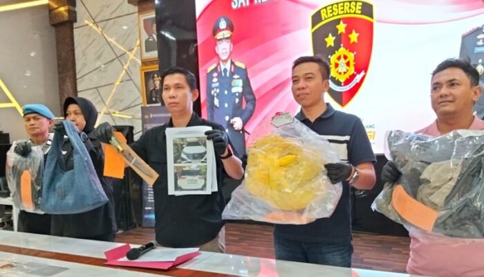 PEMBUNUHAN SEKELIMUS