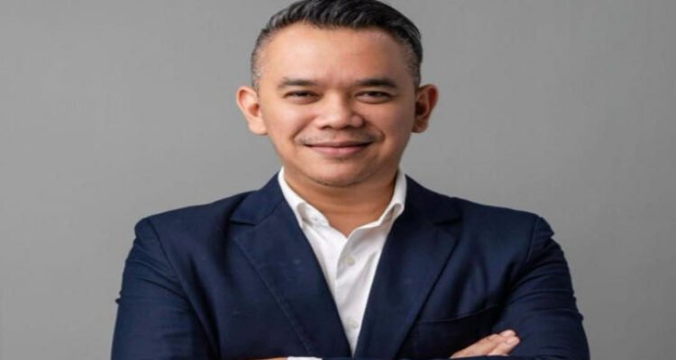 Pengalaman organisasi dan dunia profesional membentuk pemimpin muda yang siap menjawab tantangan pembangunan kepemudaan modern.