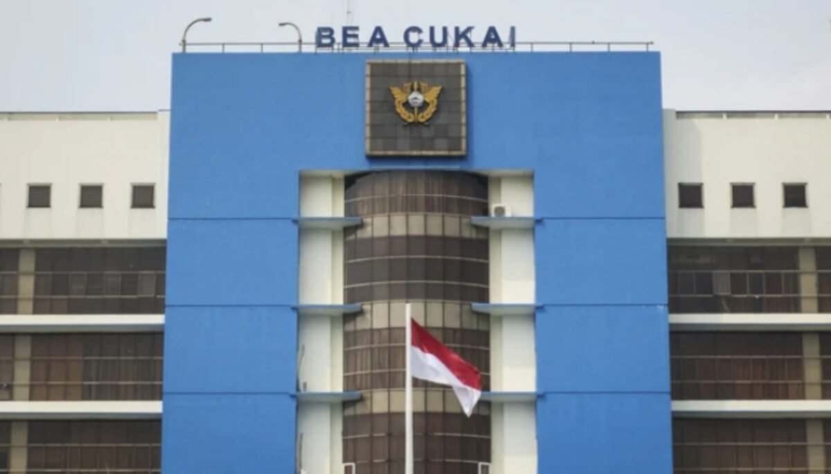 Dugaan suap impor Blue Ray Cargo perlu disikapi secara proporsional agar fokus tetap pada fakta persidangan.