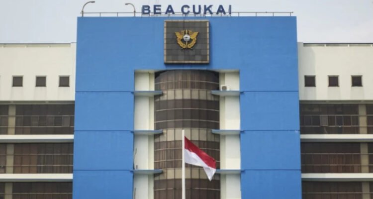 Dugaan suap impor Blue Ray Cargo perlu disikapi secara proporsional agar fokus tetap pada fakta persidangan.