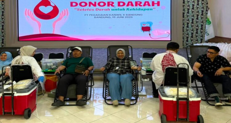 Dalam upaya memperkuat kontribusi sosial bagi masyarakat, PT Pegadaian (Persero) Kantor Wilayah X Jabar menggelar aksi sosial donor darah.