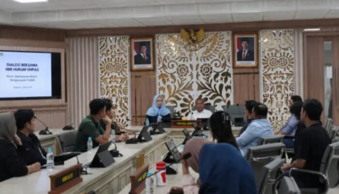 Komisi III DPRD Provinsi Jawa Barat menerima kunjungan edukasi (study visit) puluhan mahasiswa yang tergabung dalam HMI.