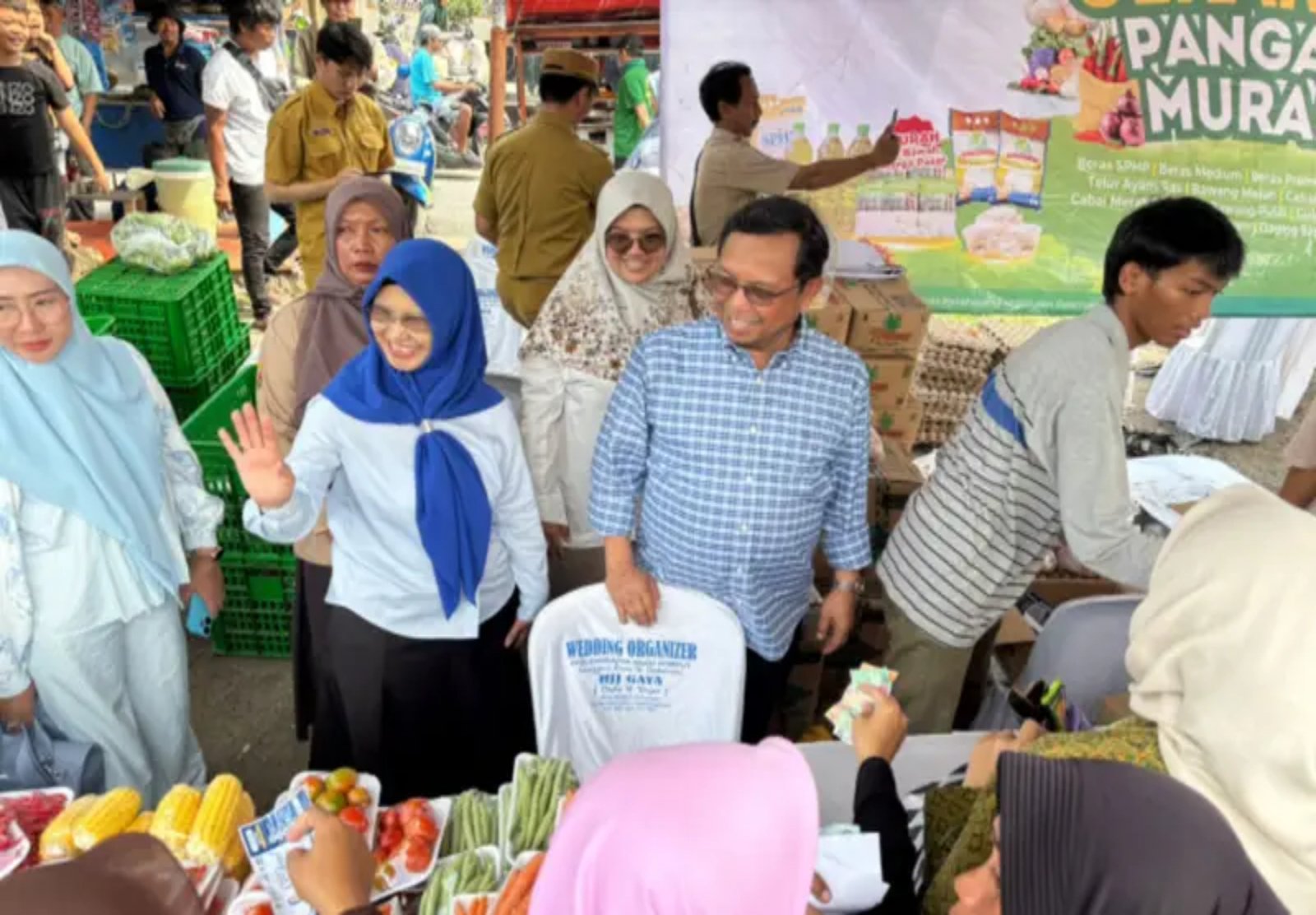 Upaya membantu masyarakat mendapatkan kebutuhan pokok dengan harga terjangkau terus dilakukan berbagai pihak.