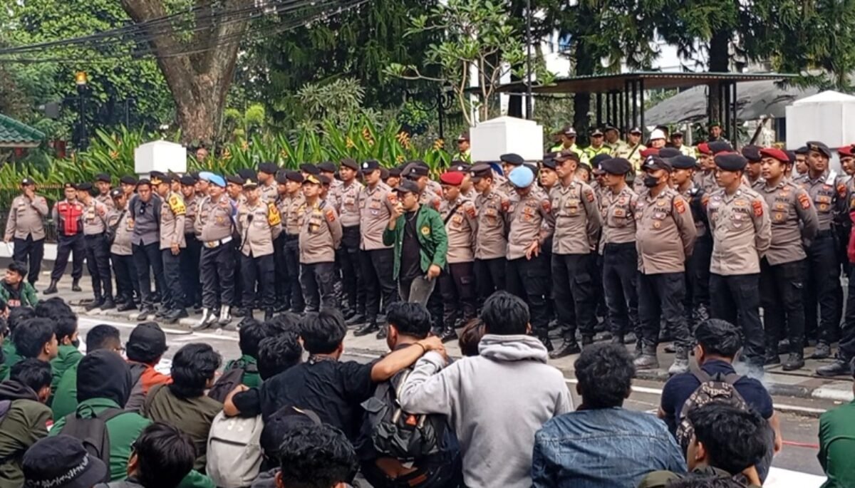 WhatsApp Image 2026-06-15 at 16.36.26 Unjuk Rasa