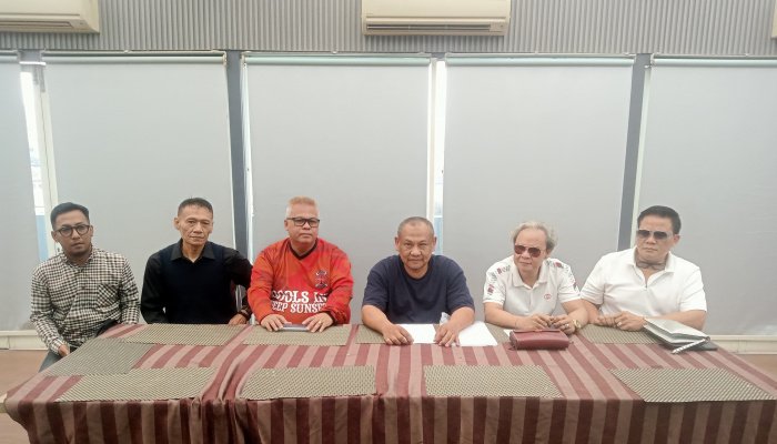 Mantan Ketua DPRD Jabar Irfan Suryanagara kembali harus menjalani proses hukum di PNBB atas tuduhan penggelapan dan TPPU.