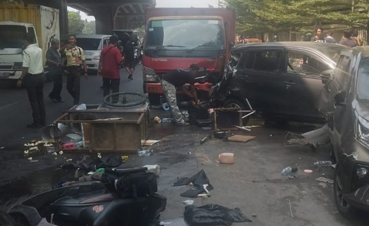 Kecelakaan BERUNTUN
