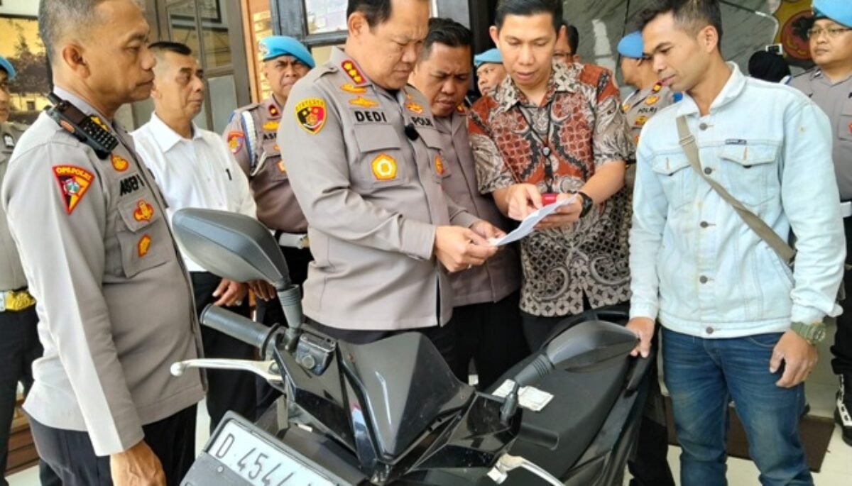 Pencuri Motor