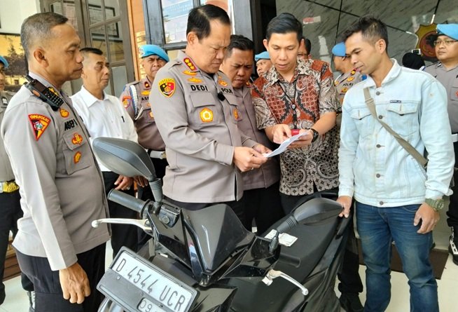 Pencuri Motor