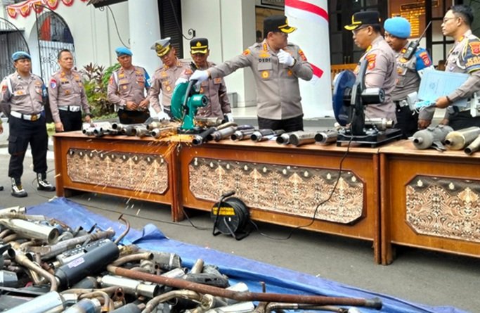 KNALPOT BRONG