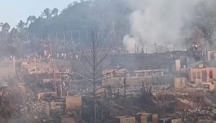 KEBAKARAN di Kampung Adat