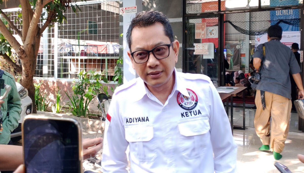 KPID Jabar menekankan pentingnya peran orang tua dalam mengawasi dan mendampingi anak dalam mengakses media digital. KPID Jabar menekankan pentingnya peran orang tua dalam mengawasi dan mendampingi anak dalam mengakses media digital.