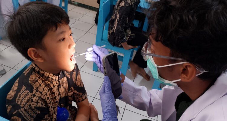 RSGM UNJANI terus menunjukkan komitmennya dalam meningkatkan derajat kesehatan masyarakat melalui aksi nyata.