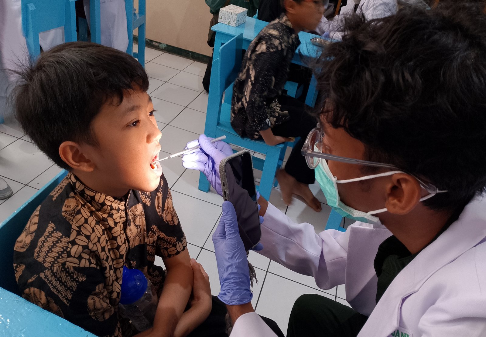 RSGM UNJANI terus menunjukkan komitmennya dalam meningkatkan derajat kesehatan masyarakat melalui aksi nyata.