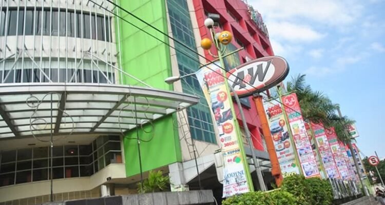 Lucky Square Mall