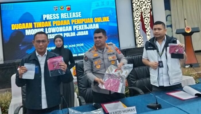 PENIPUAN ONLINE