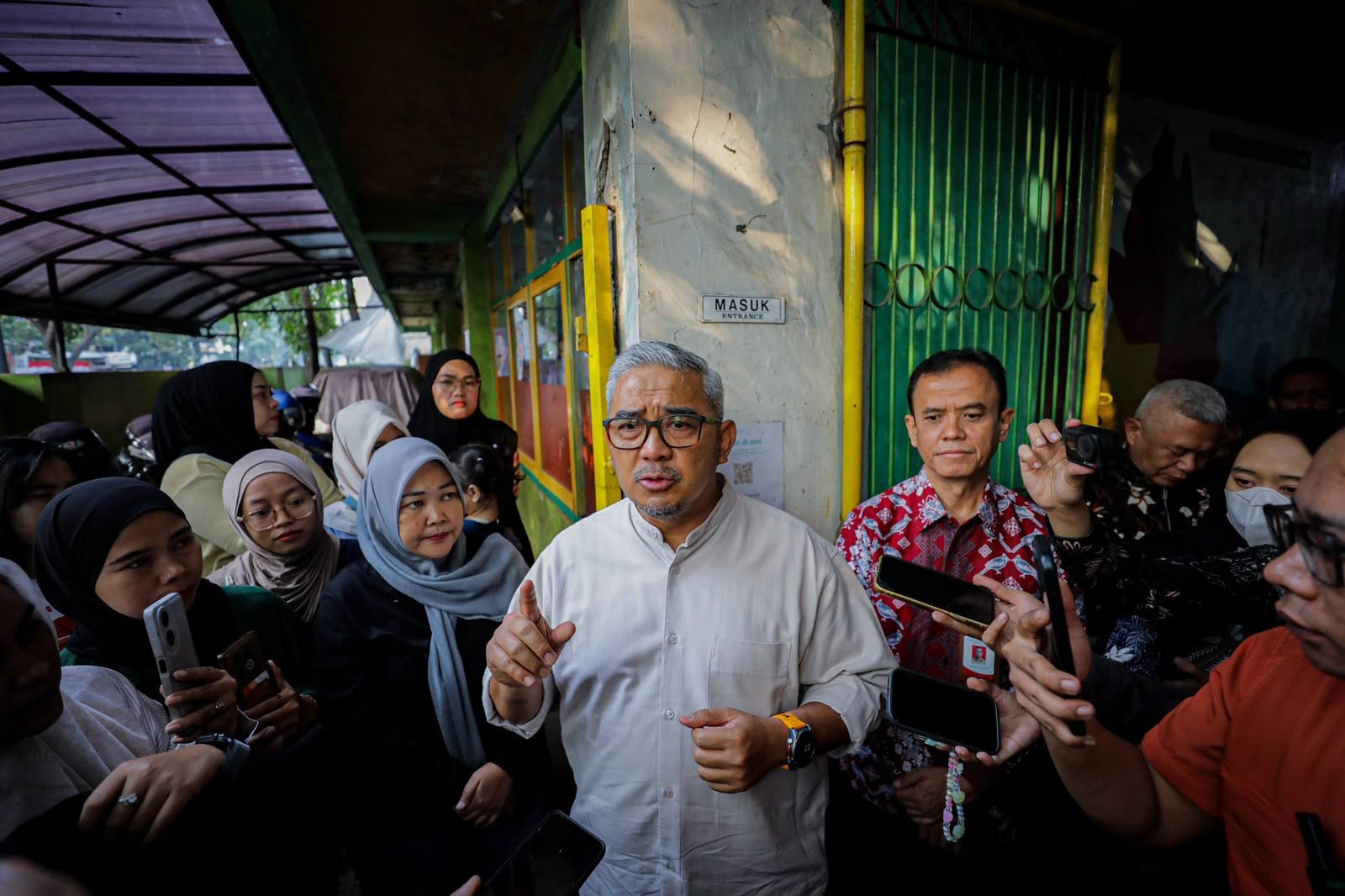 Bekukan Izin Videotron di Padel, Farhan Selidiki Dugaan Pelanggaran Tata Ruang dan ASN