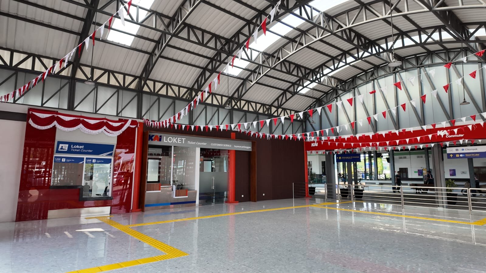 KAI Commuter Tingkatkan Kapasitas Layanan di Stasiun Cikampek
