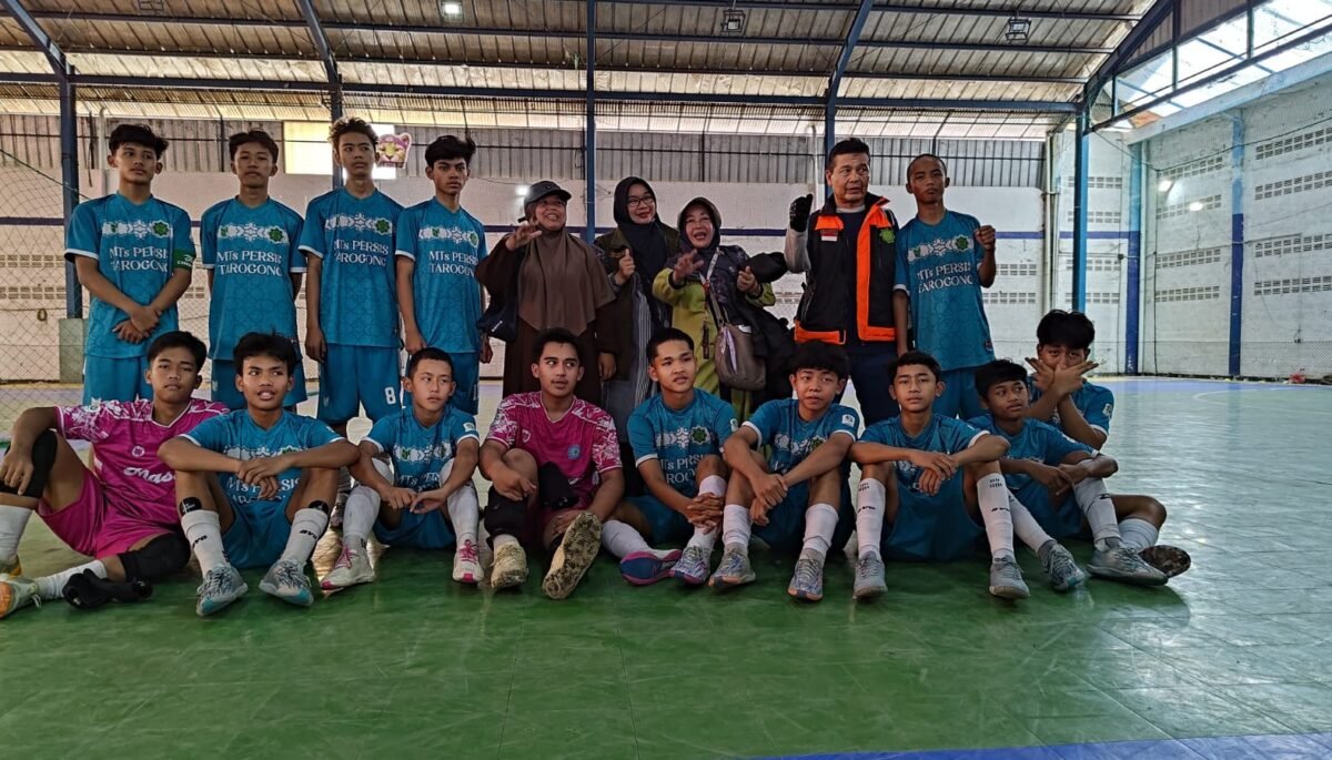 Tim Futsal MTs Garut Juara Porseni Jawa Barat