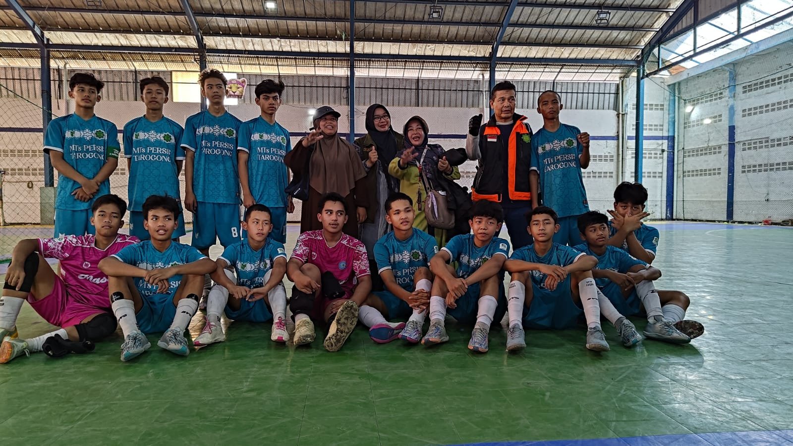 Tim Futsal MTs Garut Juara Porseni Jawa Barat