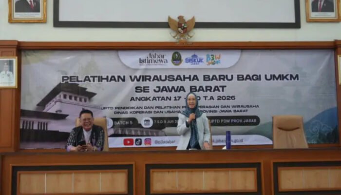 Hj. Ratnawati, mendorong pelaku usaha mikro, kecil, dan menengah (UMKM) untuk terus meningkatkan daya saing melalui penguatan kapasitas usaha.