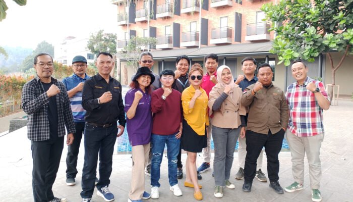 Kolaborasi antar pelaku industri pariwisata terus didorong untuk memperkuat daya saing destinasi wisata di Indonesia.