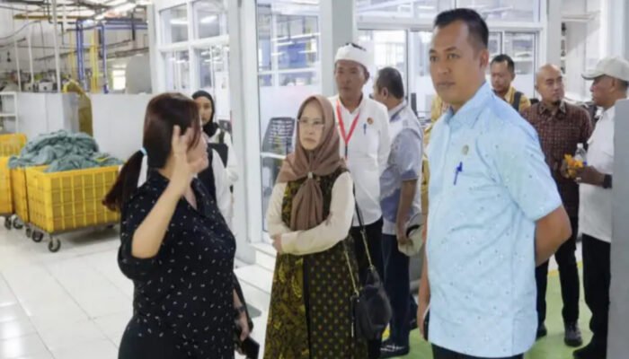 Ratnawati, mendorong pengelolaan lingkungan hidup di kawasan industri dilakukan secara berkelanjutan dan sesuai dengan ketentuan yang berlaku.