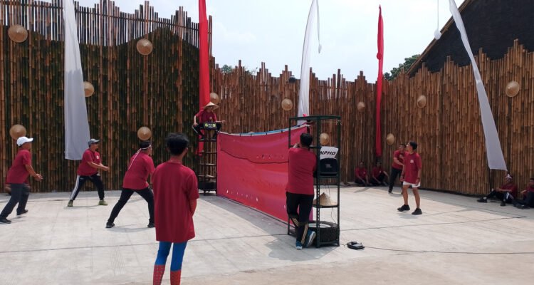 Peringatan Hari Ulang Tahun (HUT) ke-81 Republik Indonesia menjadi momentum bagi Komisi Pemilihan Umum (KPU) Provinsi Jawa Barat.