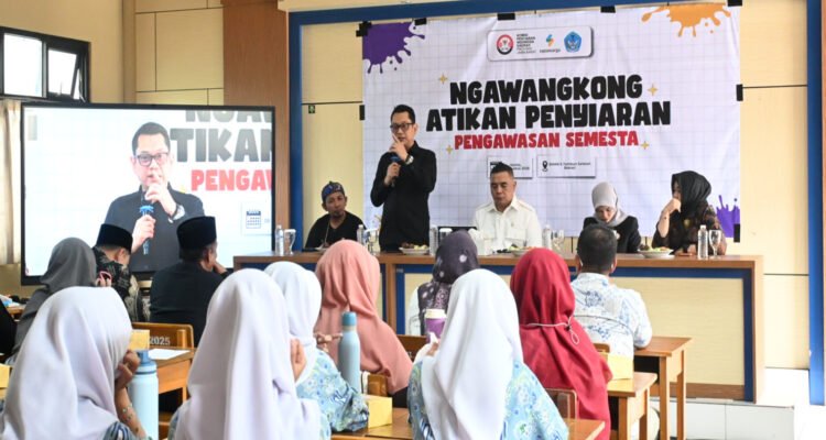 KPID Jabar perkuat literasi media untuk membentengi proses berpikir Gen Z dari ancaman hoax dan konten negatif.